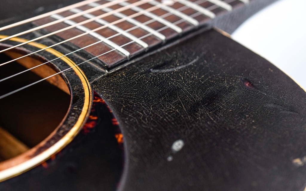 Gibson LG2 Satin Banner 1944-11.jpg