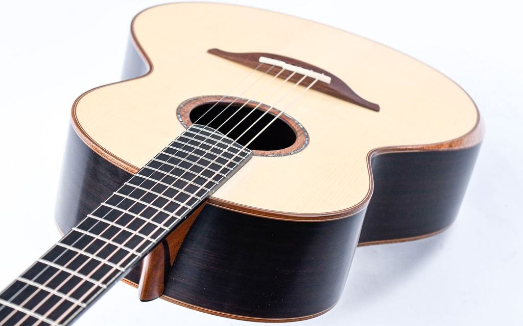 Lowden S50 African Blackwood Adirondack 2022-8.jpg