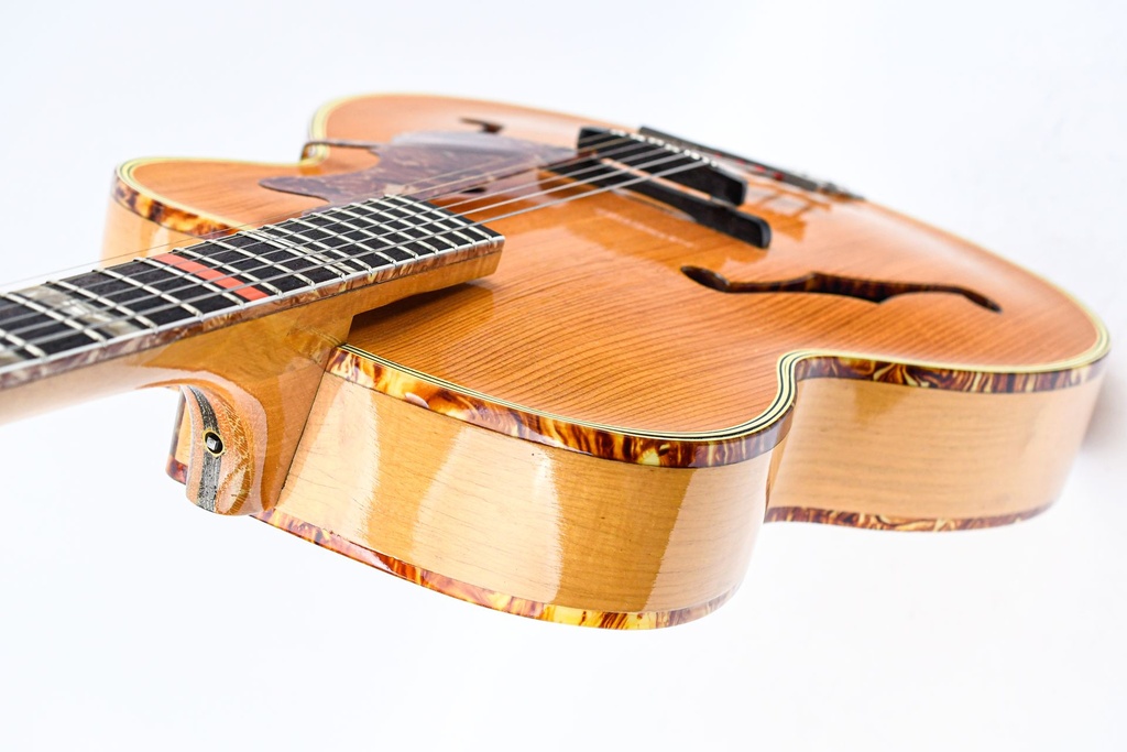 Rodebald Hoyer 17 inch Archtop Natural 1959-8.jpg