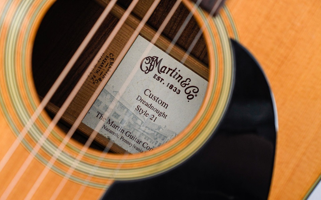 Martin D21 Custom Indian Rosewood Spruce 2005-11.jpg