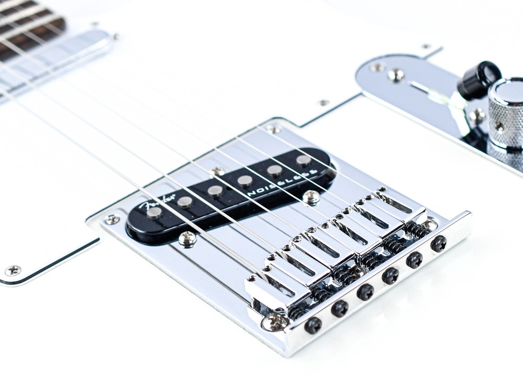 [US20036169] Fender American Ultra Telecaster Artic Pearl 2020-10.jpg