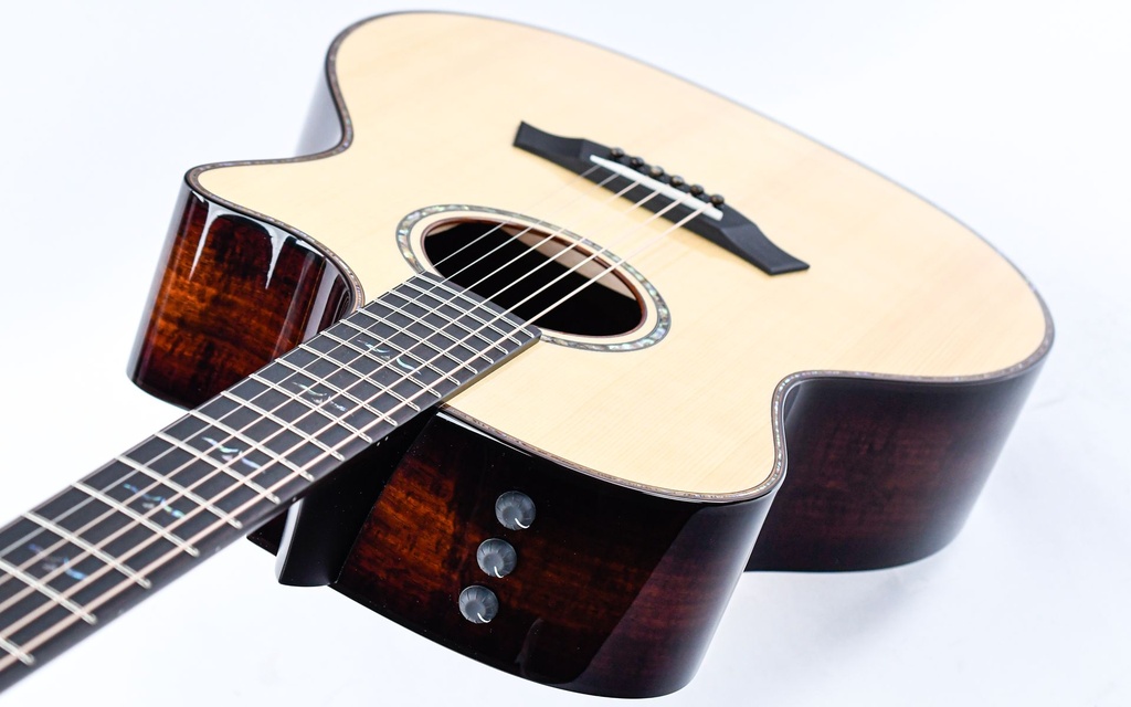 [1209132167] Taylor Custom GA NAMM Ltd Figured Blackwood Adirondack 2022-8.jpg