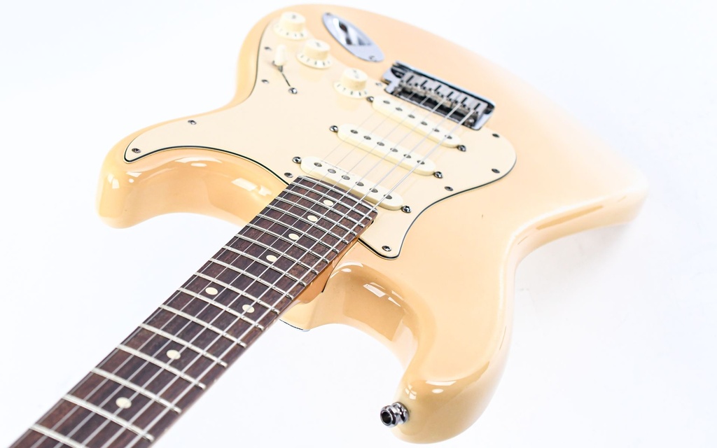 Fender Stratocaster Jeff beck Olympic White 2007-8.jpg