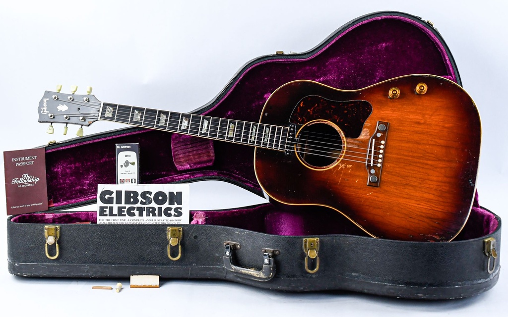 Gibson J160e 1954-1.jpg