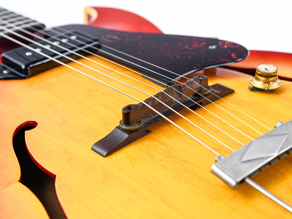 Gibson ES125TC Cherry Sunburst 1965-10.jpg