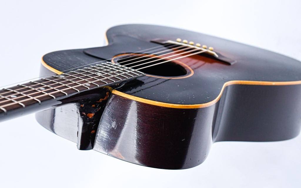 Gibson L00 1932-8.jpg
