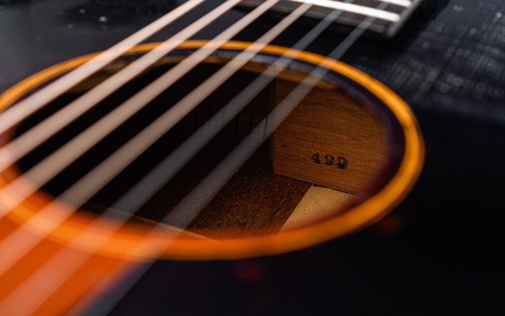 Gibson L00 1932-13.jpg