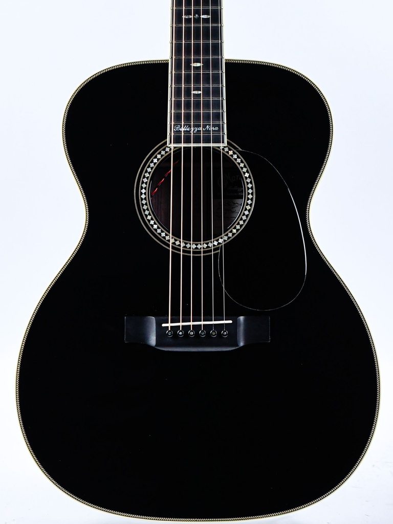 Martin 00028 Belezza Nera Eric Clapton 18 of 476 2004-3.jpg