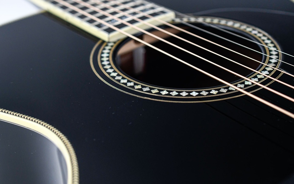 Martin 00028 Belezza Nera Eric Clapton 18 of 476 2004-11.jpg