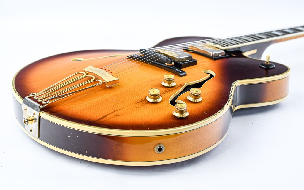 Gibson Byrdland Sunburst 1969-12.jpg