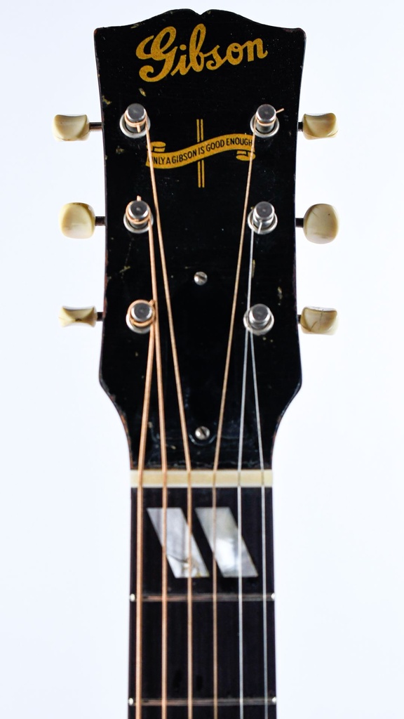 Gibson Southern Jumbo 1944-4.jpg