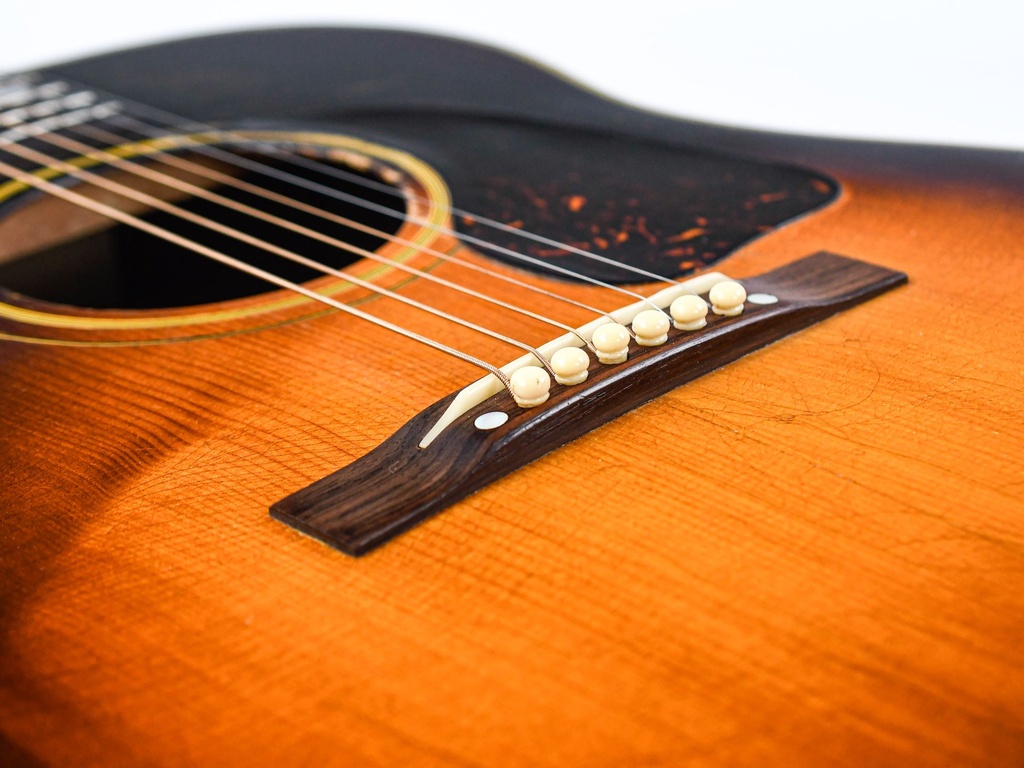 Gibson Southern Jumbo 1944-10.jpg