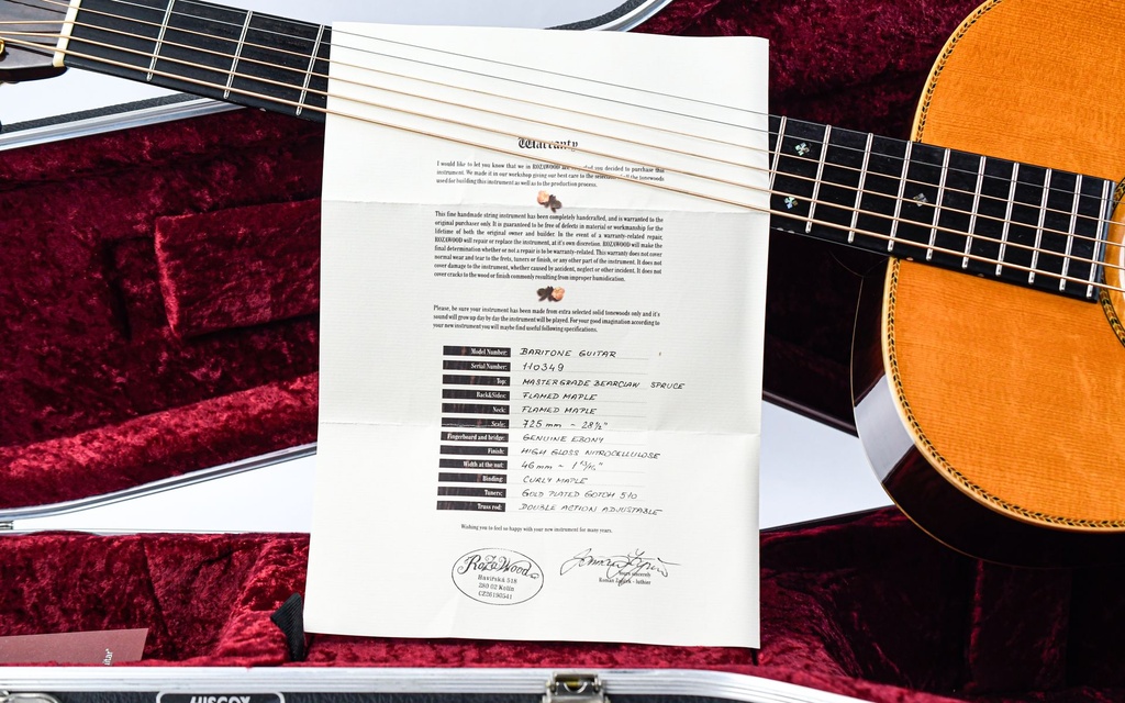Rozawood Baritone Maple Bearclaw Spruce 2011-2.jpg