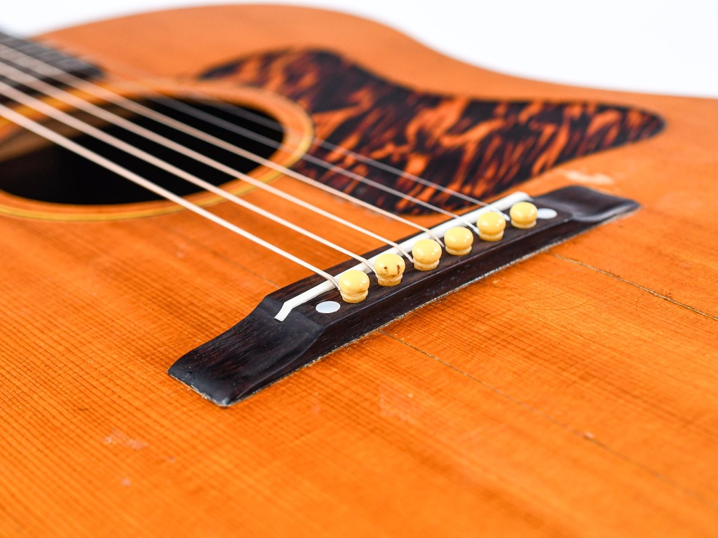 Gibson J35 1939 Natural-10.jpg