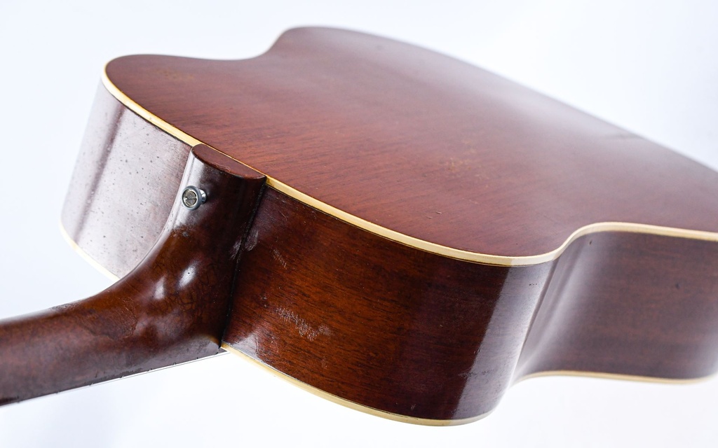 Gibson J35 1939 Natural-9.jpg