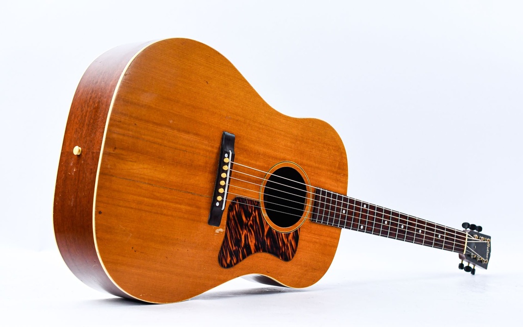 Gibson J35 1939 Natural-13.jpg
