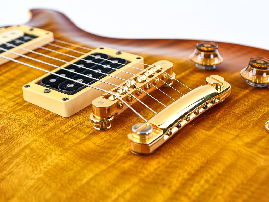 Hamer Sunburst Quilted Maple Top 1991-10.jpg