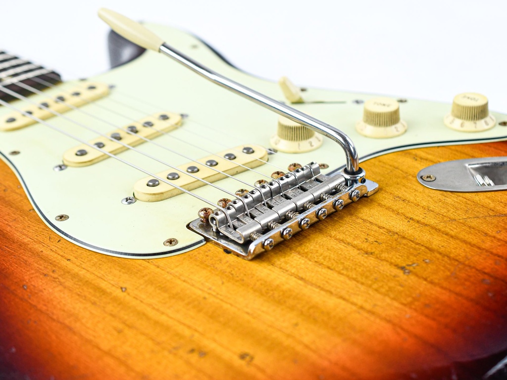 Kauffmann 63 S Paulownia Three Tone Sunburst Medium Aged-11.jpg