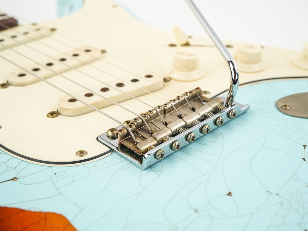 Del Tone 60s S Style Daphne Blue Over Sunburst Heavy Aged-11.jpg