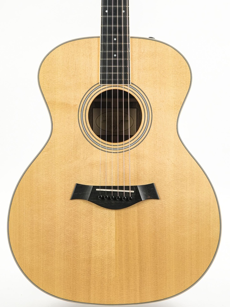 Taylor GA4 Walnut Spruce Lefty 2007-3.jpg