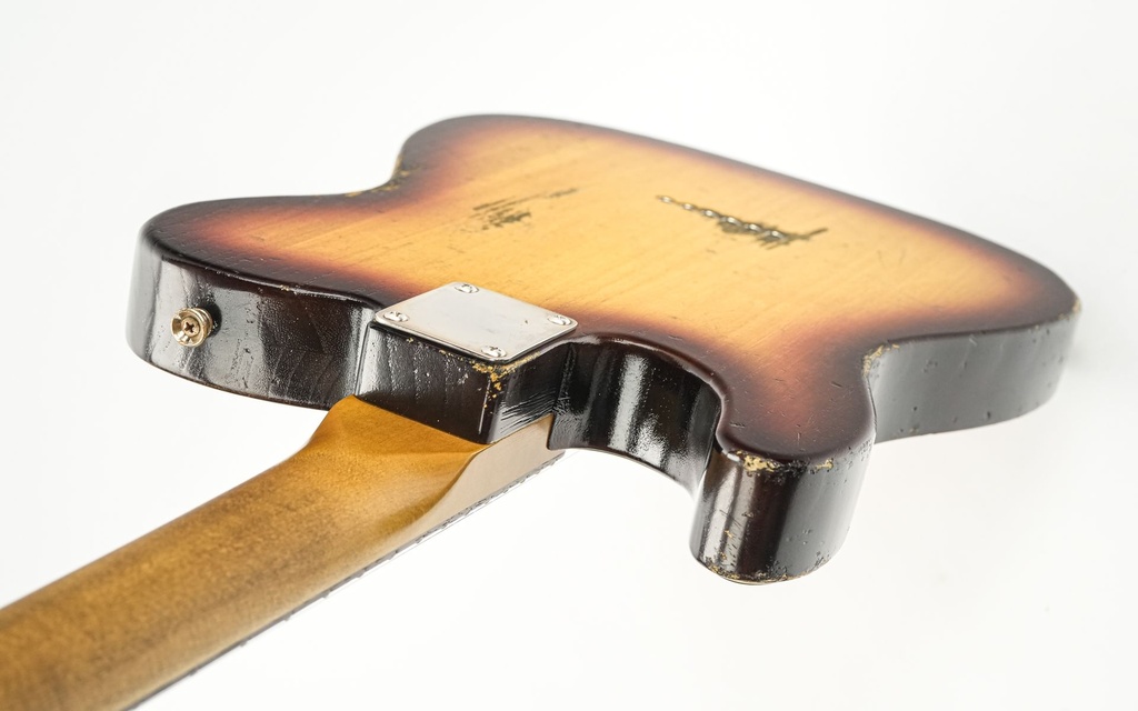 Kauffmann 63 T Paulownia Three Tone Sunburst Medium Aged-10.jpg