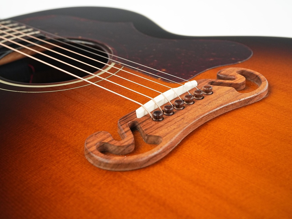 Gibson J100 XTRA Sunburst 1995-10.jpg