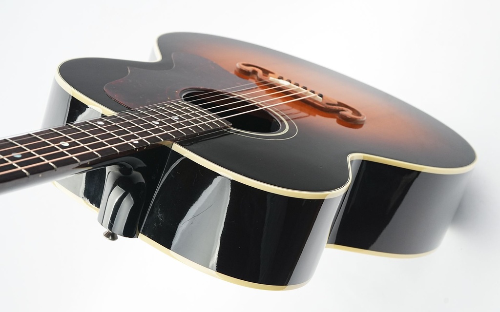 Gibson J100 XTRA Sunburst 1995-8.jpg