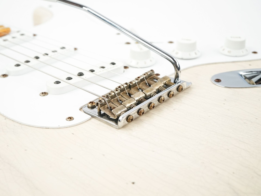 Fender Custom Shop Eric Clapton Signature Aged White Blonde-11.jpg