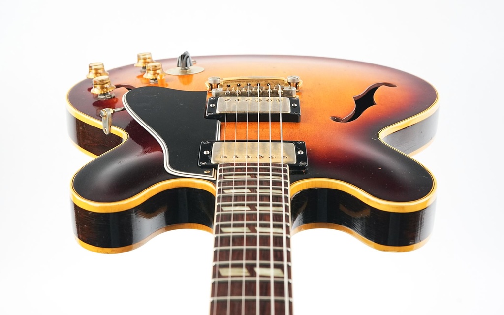 Gibson ES345TD Sunburst 1960-12.jpg