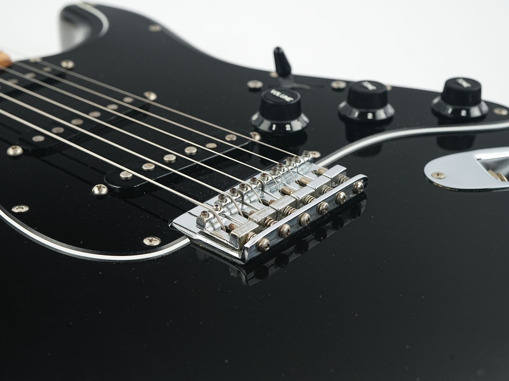 Fender Stratocaster Hardtail Maple Cap Black 1979-10.jpg