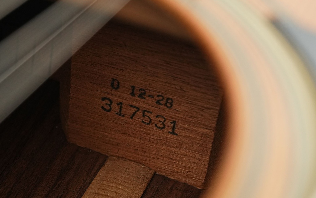 [317531] Martin D12-28 1972-12.jpg