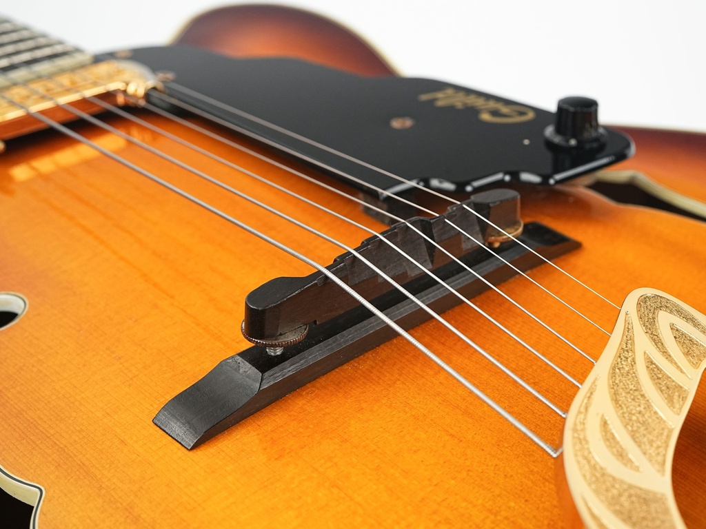 Guild Artist Award Sunburst 1977-10.jpg