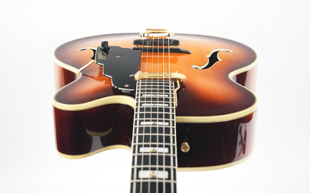 Guild Artist Award Sunburst 1977-14.jpg