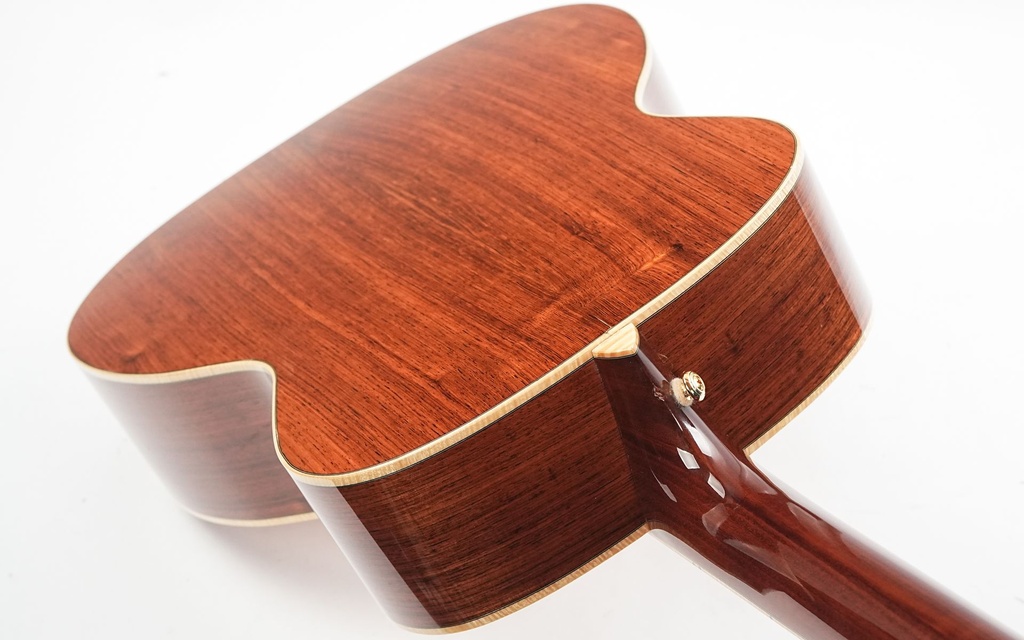 Rozawood RB57 OM Blues 2006-9.jpg