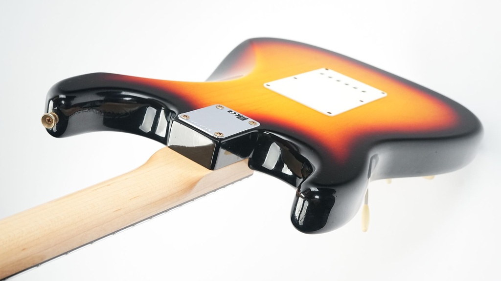 Fender US24-119 65 STRAT JRN RW 3TSB-10.jpg