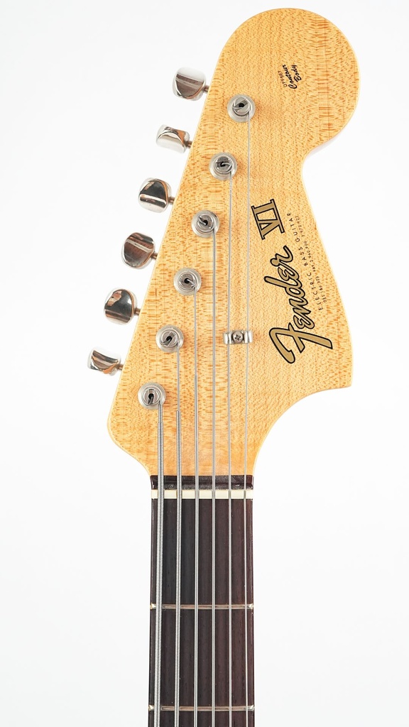Fender   Bass VI Custom Shop 3 Tone Sunburst NOS  2006-4.jpg