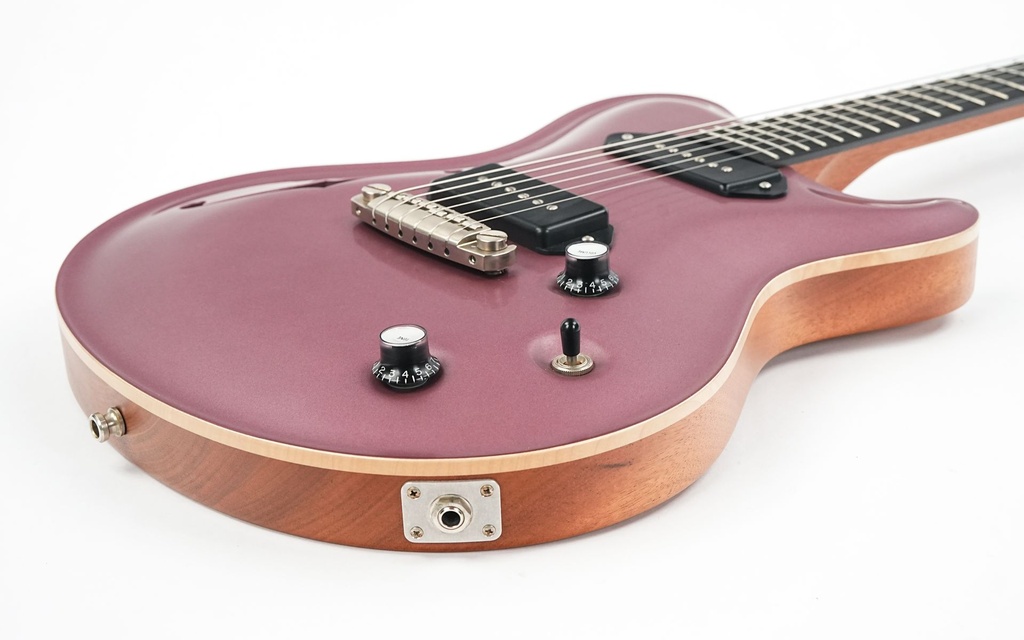 Nik Huber Dolphin II Burgundy Mist 2023-13.jpg