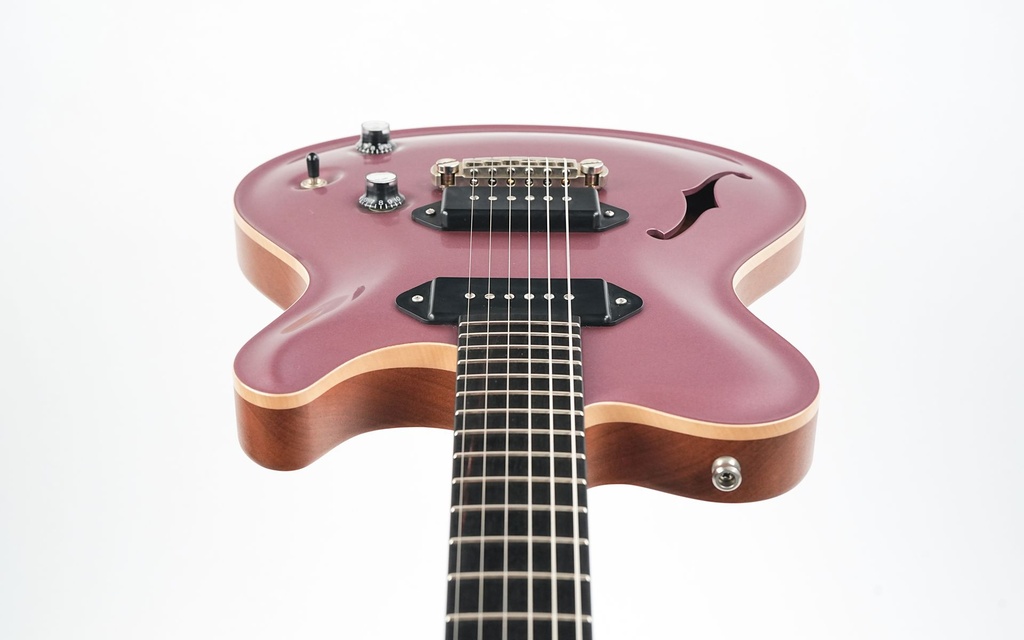 Nik Huber Dolphin II Burgundy Mist 2023-14.jpg