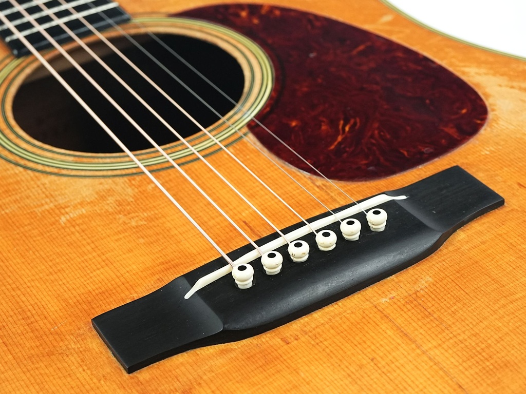 Martin D28 1949-11.jpg