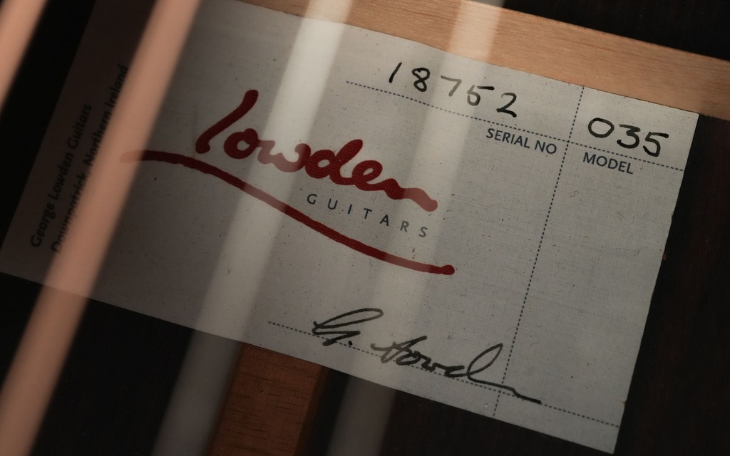 Lowden O35 Redwood Cocobolo 2014-13.jpg