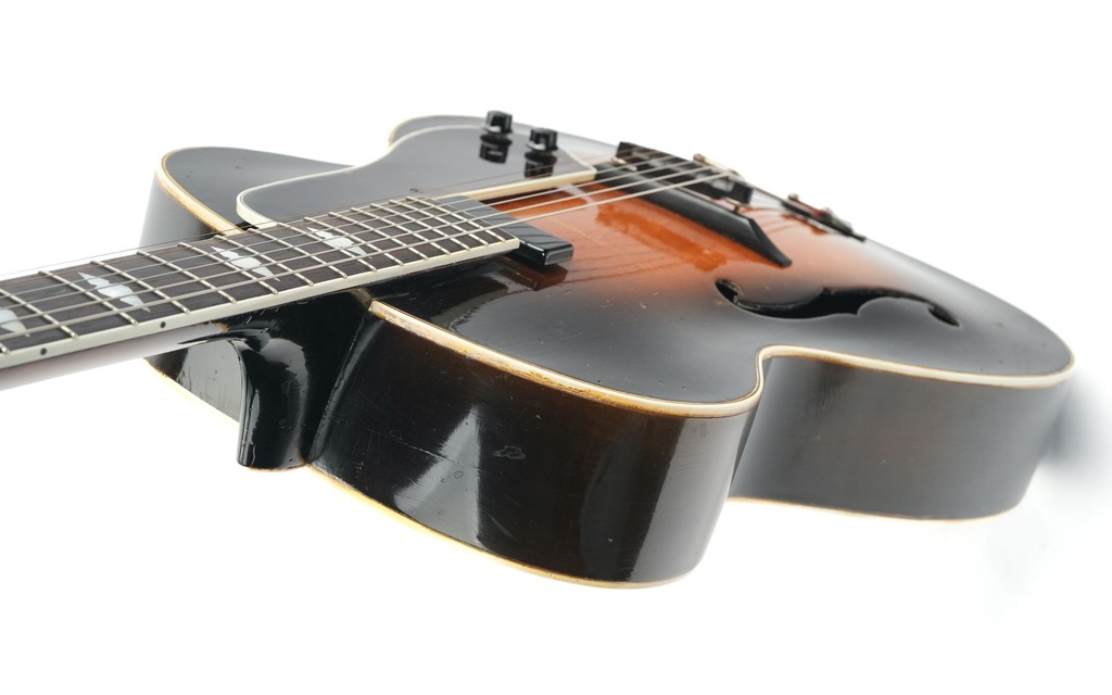 Epiphone Triumph Sunburst 1940-8.jpg