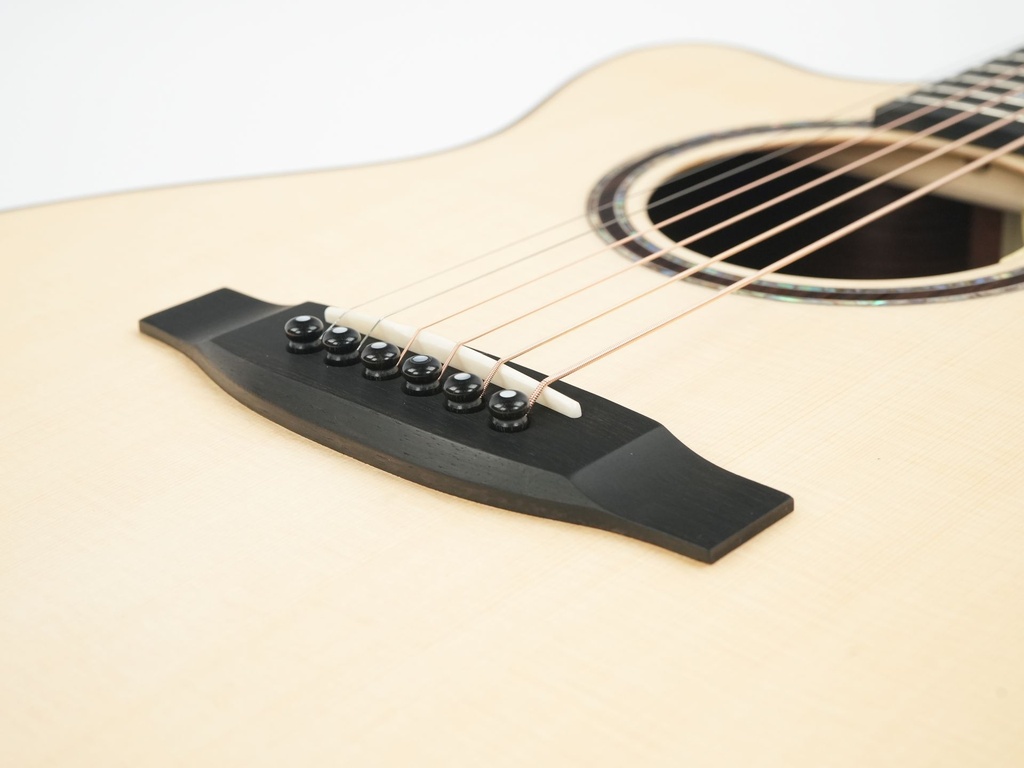 Lakewood M32CP LR Baggs Anthem Lefty-10.jpg