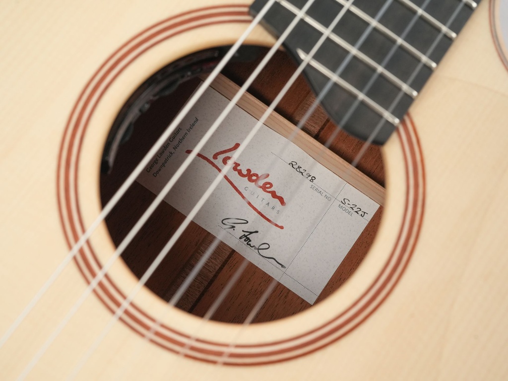 Lowden S22J Jazz Nylon Mahogany Alpine Spruce-12.jpg