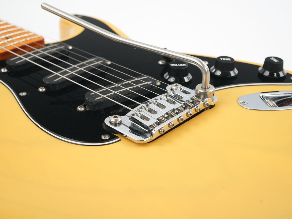 G&L Legacy Special Butterscotch 2009?-10.jpg