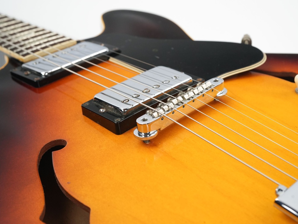 Gibson ES335 1968 Sunburst-10.jpg