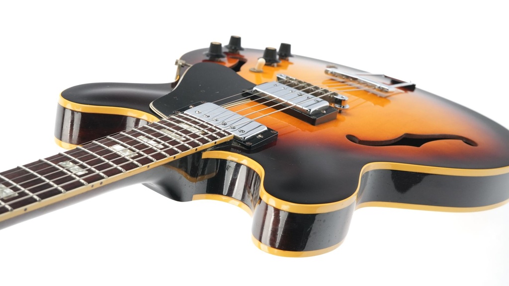 Gibson ES335 1968 Sunburst-8.jpg