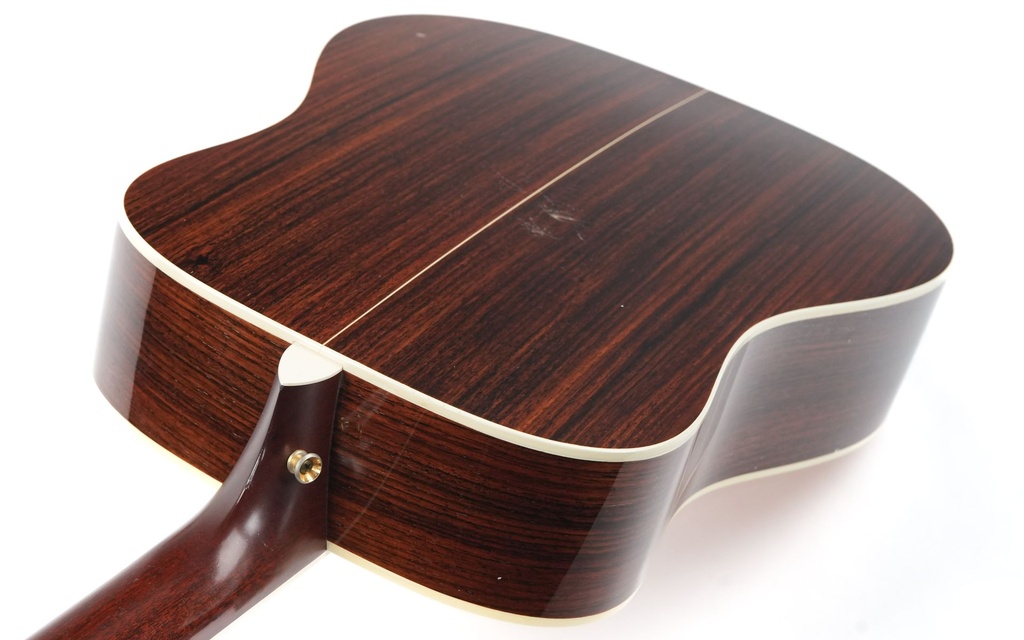 Taylor 810 2001-9.jpg