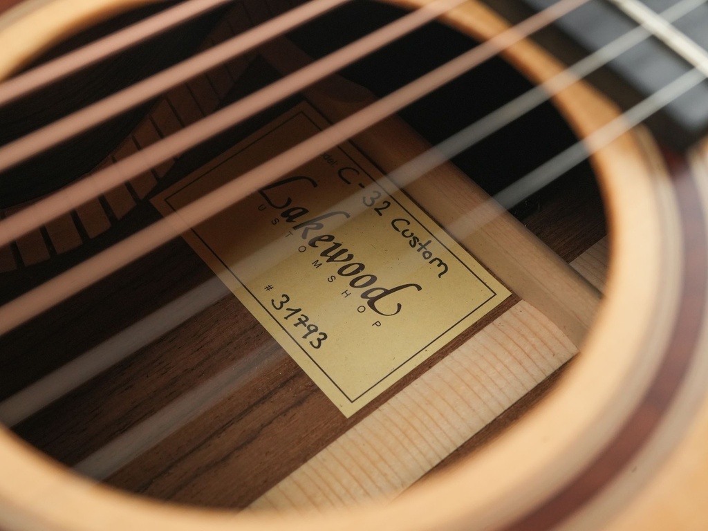 Lakewood C32 IRW European Spruce 2021-11.jpg