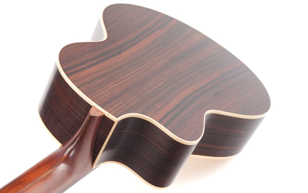 Lowden S32J Jazz Nylon 2022-9.jpg