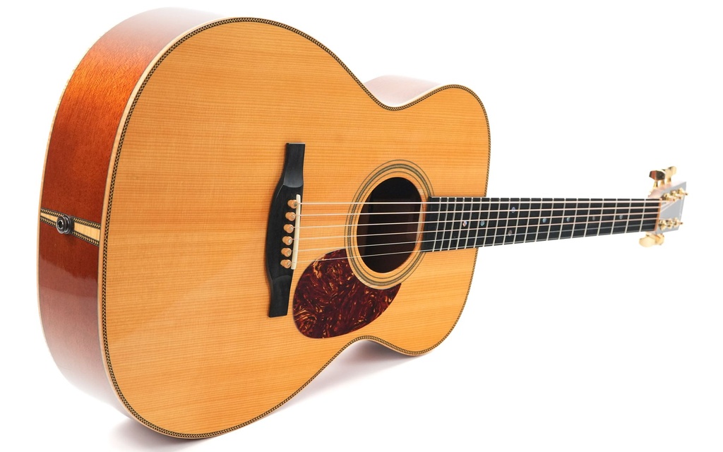 Boucher 000 Mahogany Adirondack 2009-11.jpg